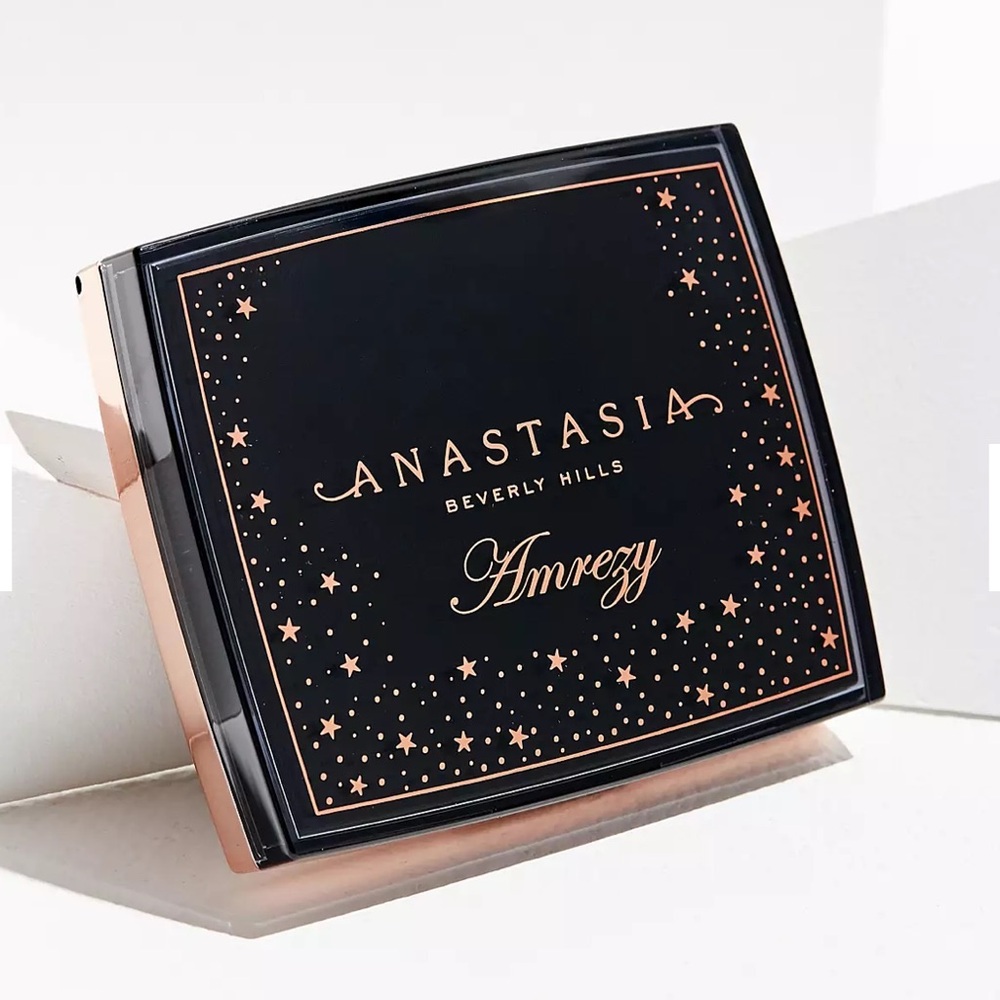 Anastasia Beverly Hills Amrezy Highlighter - light brilliant gold - Picture 6 of 11